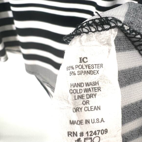 IC by Connie K Sz Medium Stretchy Cold Shoulder Wearable Art to Wear Shirt Top - Picture 7 of 8